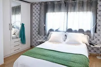 Feelathome Marquet * Barcelona